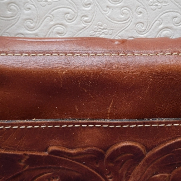 Patricia Nash Crossbody purse - Picture 13 of 16